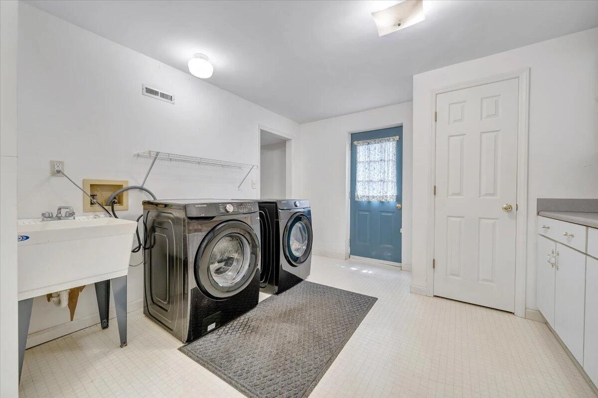 1809 Ashbury DR - Photo 37