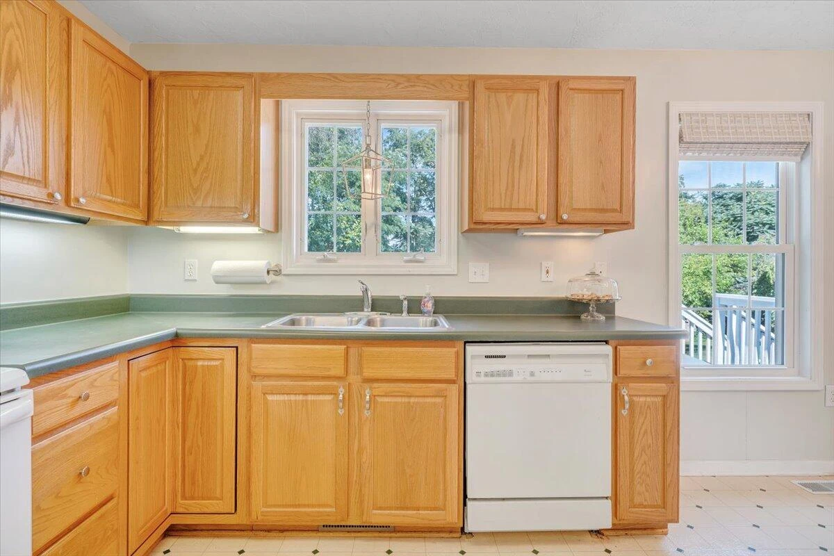 2043 Mulberry ST - Photo 13