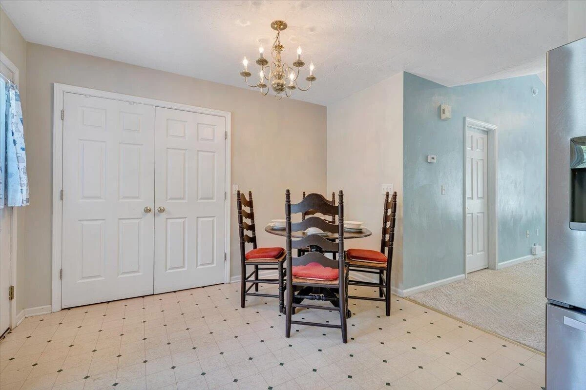 2043 Mulberry ST - Photo 16