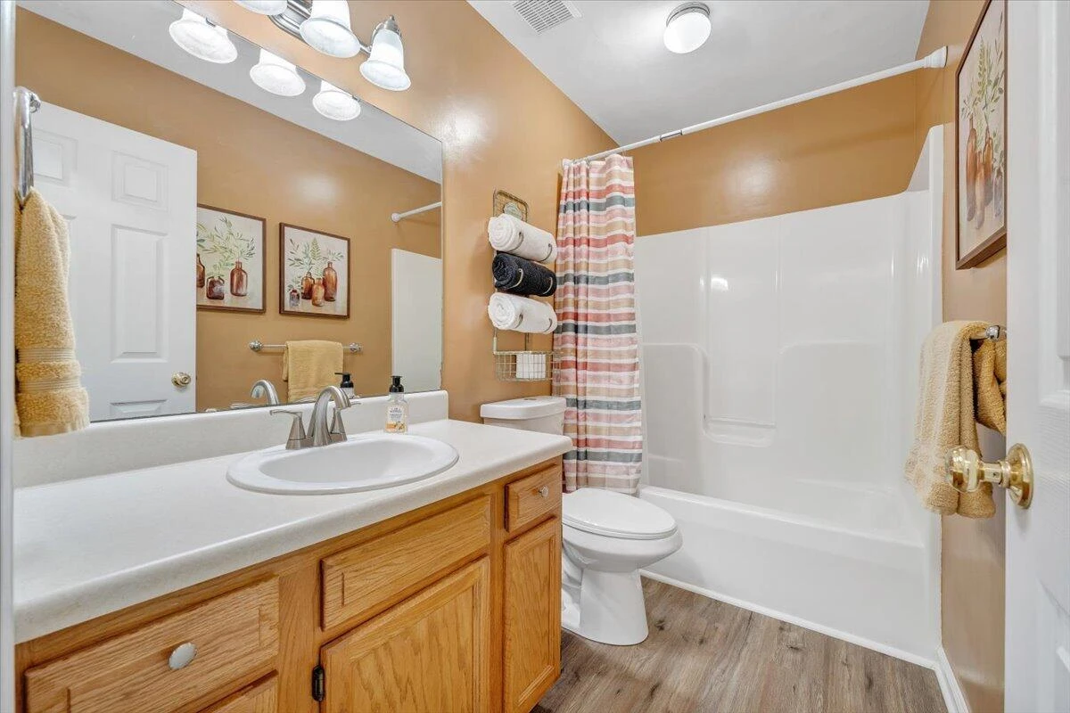 2043 Mulberry ST - Photo 26