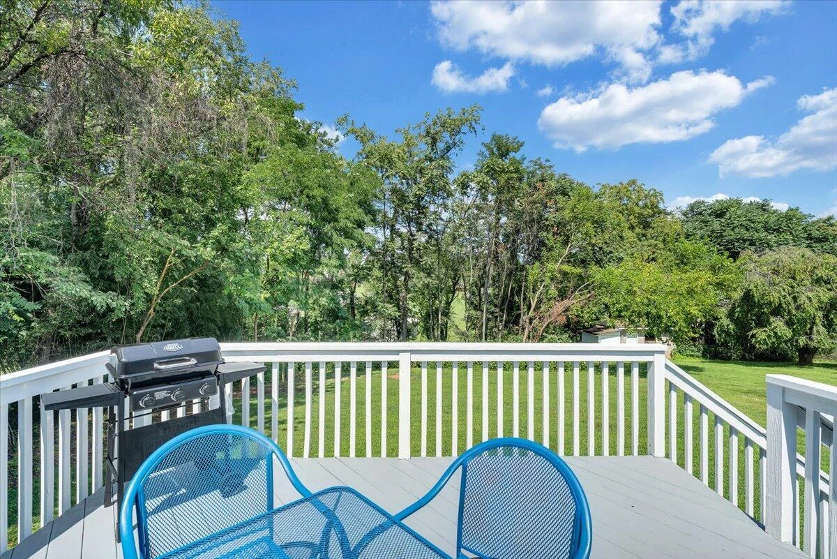 2043 Mulberry ST - Photo 30
