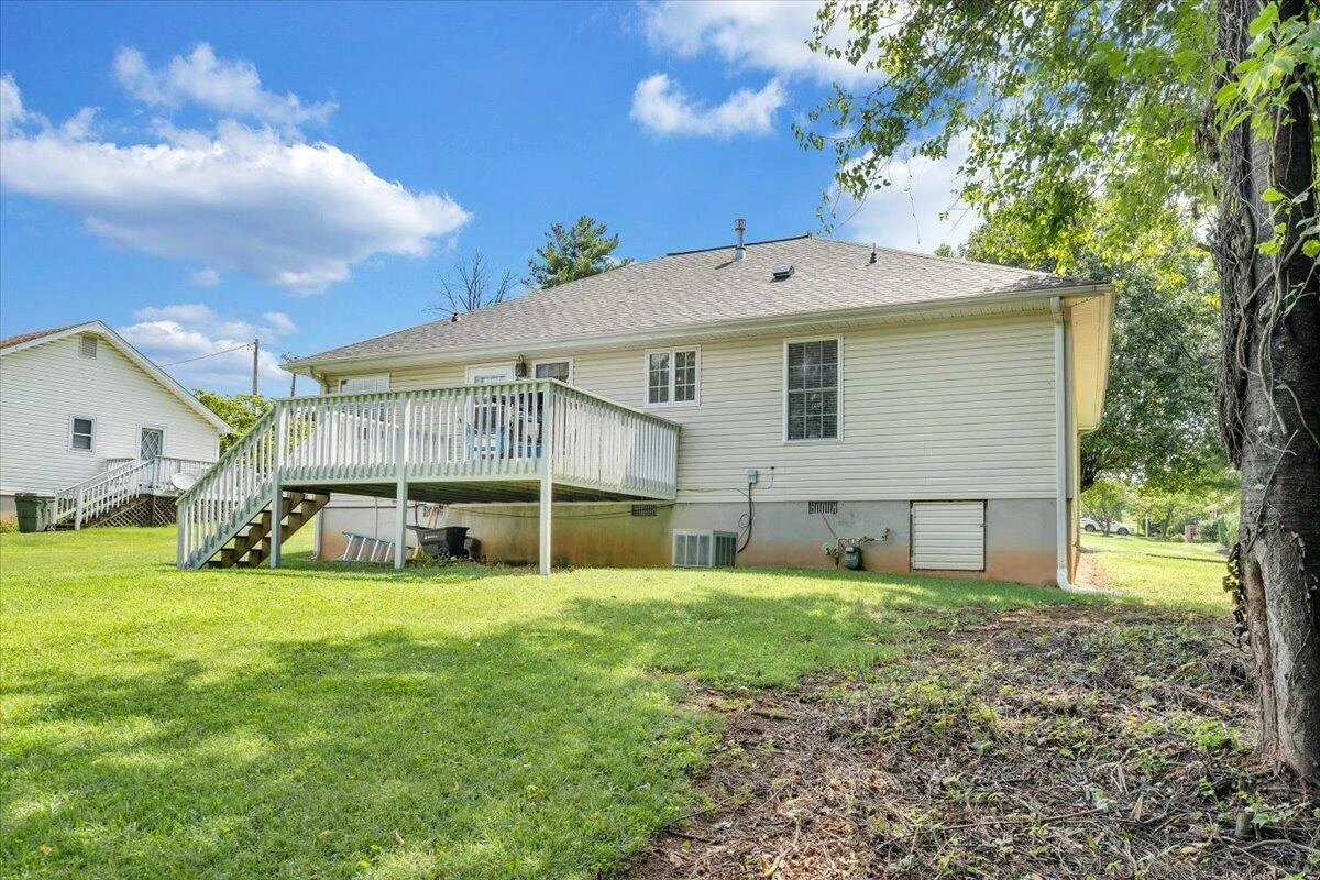 2043 Mulberry ST - Photo 35