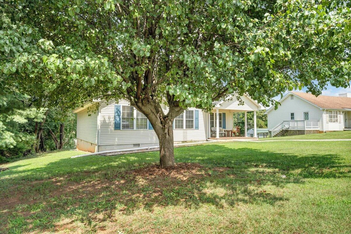 2043 Mulberry ST - Photo 36