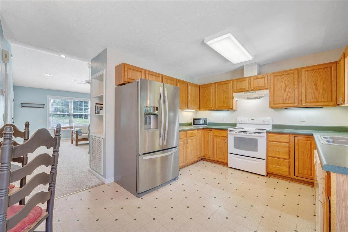 2043 Mulberry ST - Photo 10