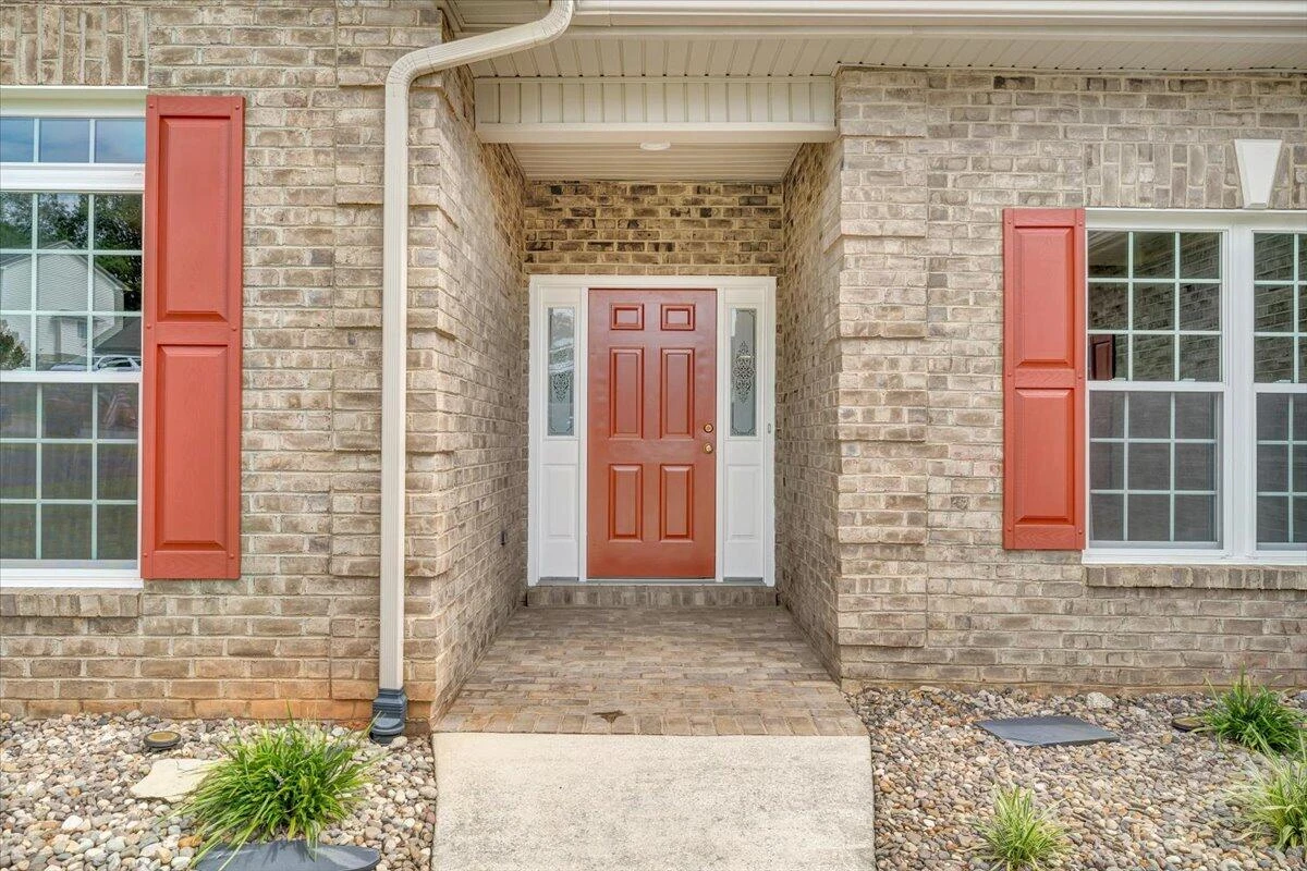 1380 Crutchfield ST - Photo 6