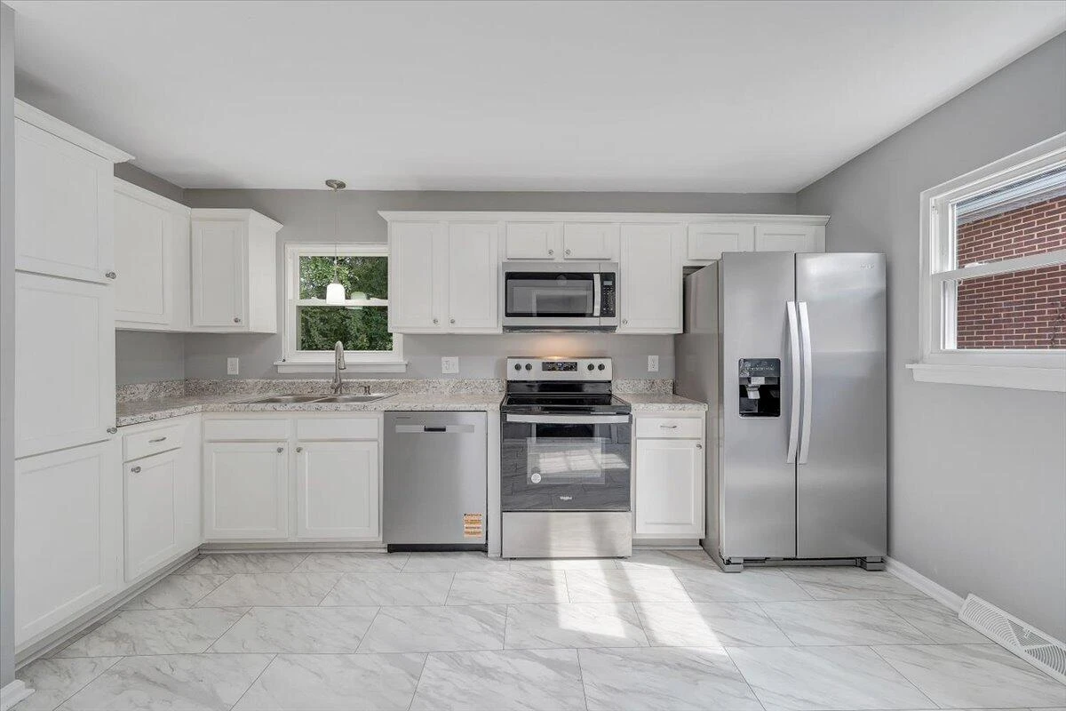 4235 Tennessee AVE - Photo 12
