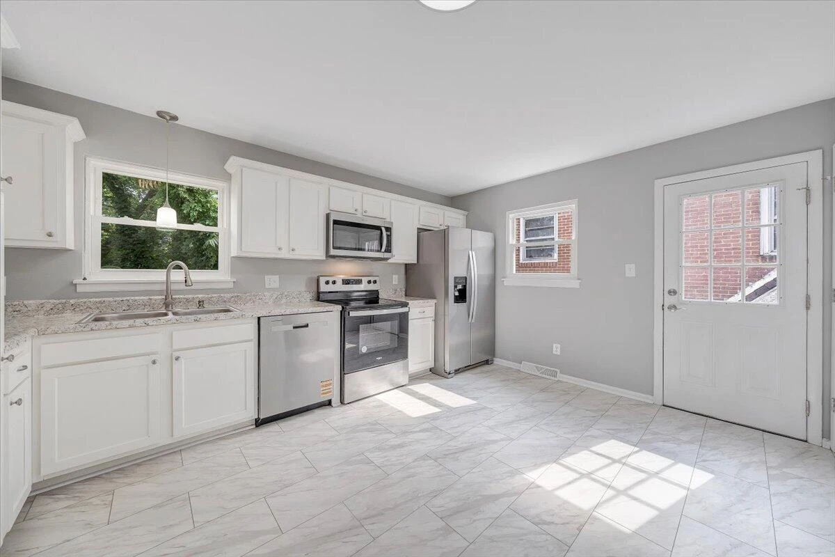4235 Tennessee AVE - Photo 14