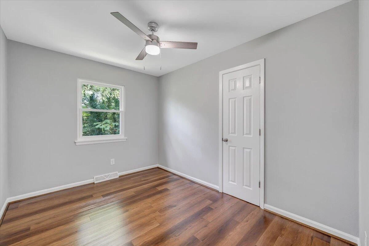 4235 Tennessee AVE - Photo 16