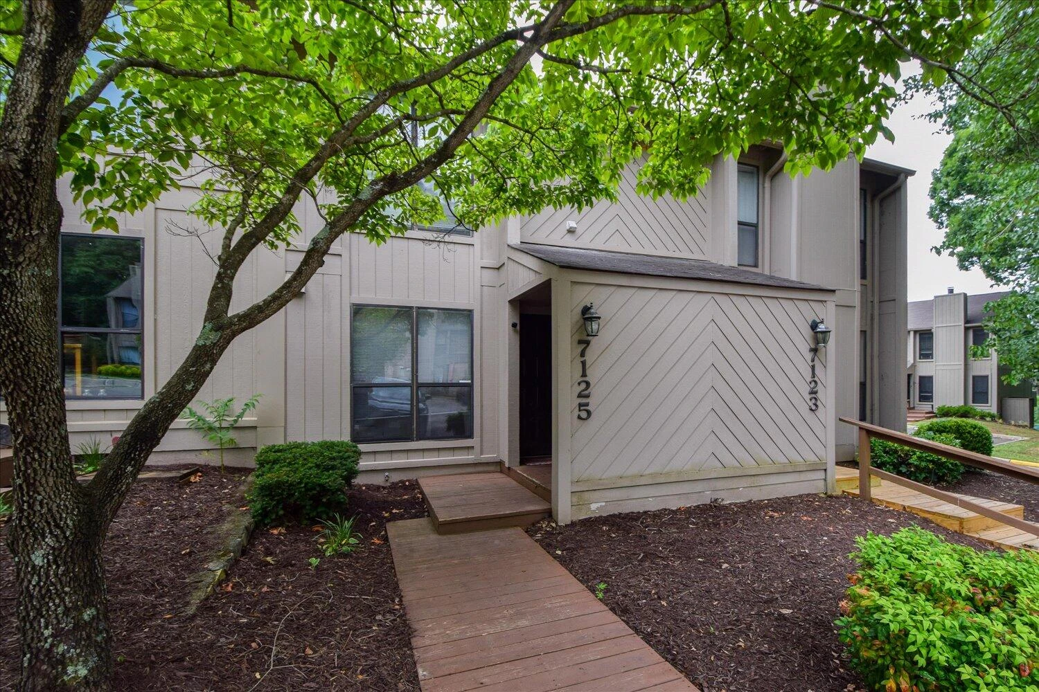 7125 Woods Crossing DR - Photo 18