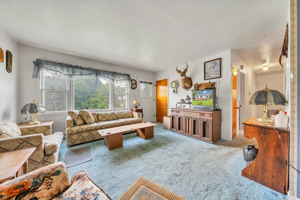 5116 Woodlawn RD - Photo 4