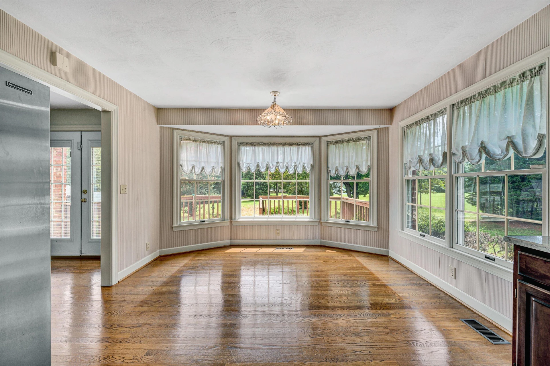 433 Rollingwood CT - Photo 15