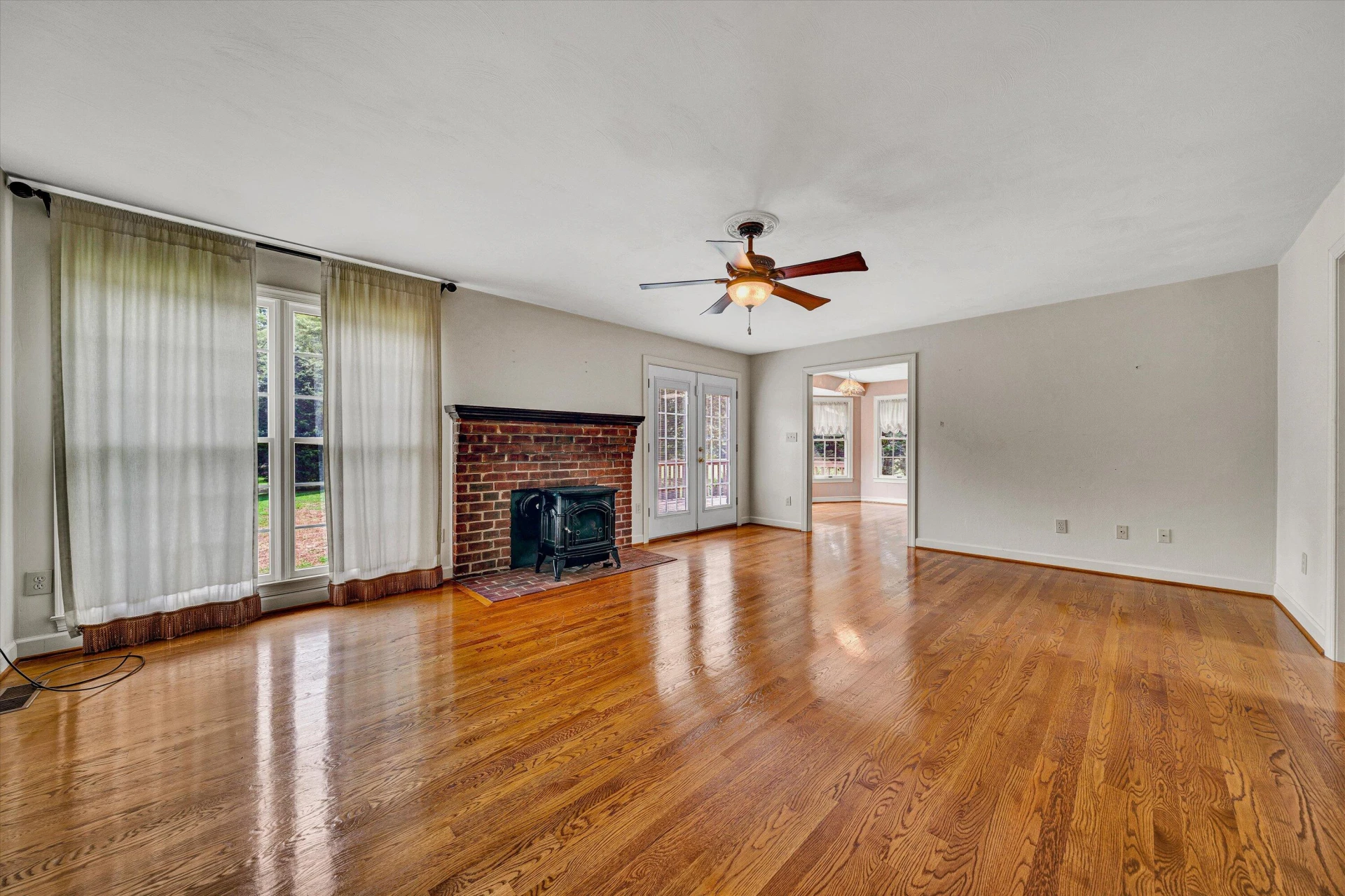 433 Rollingwood CT - Photo 17