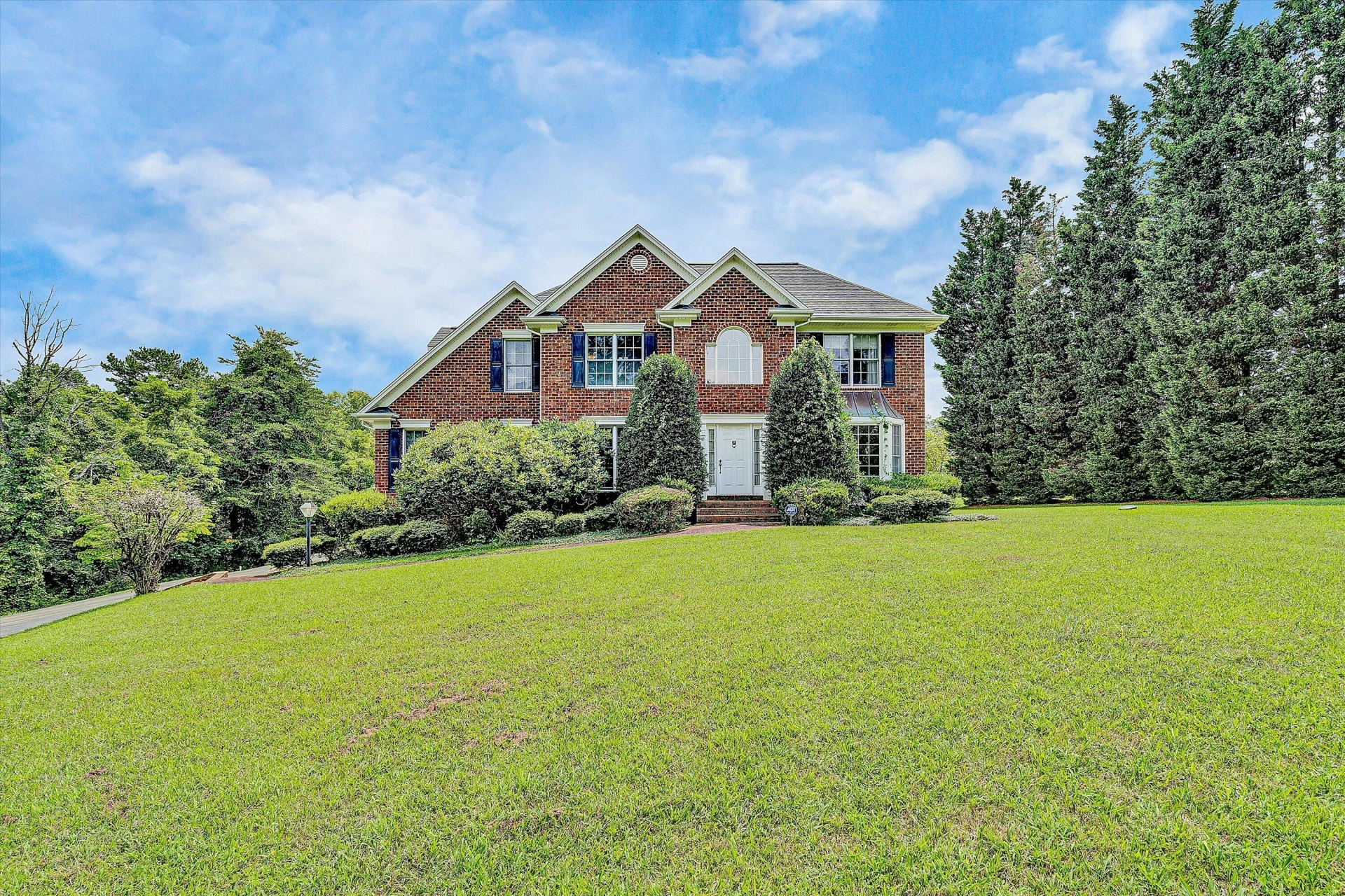 433 Rollingwood CT - Photo 2