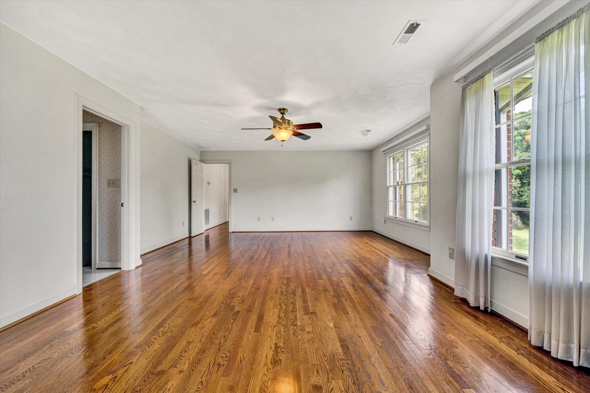 433 Rollingwood CT - Photo 32
