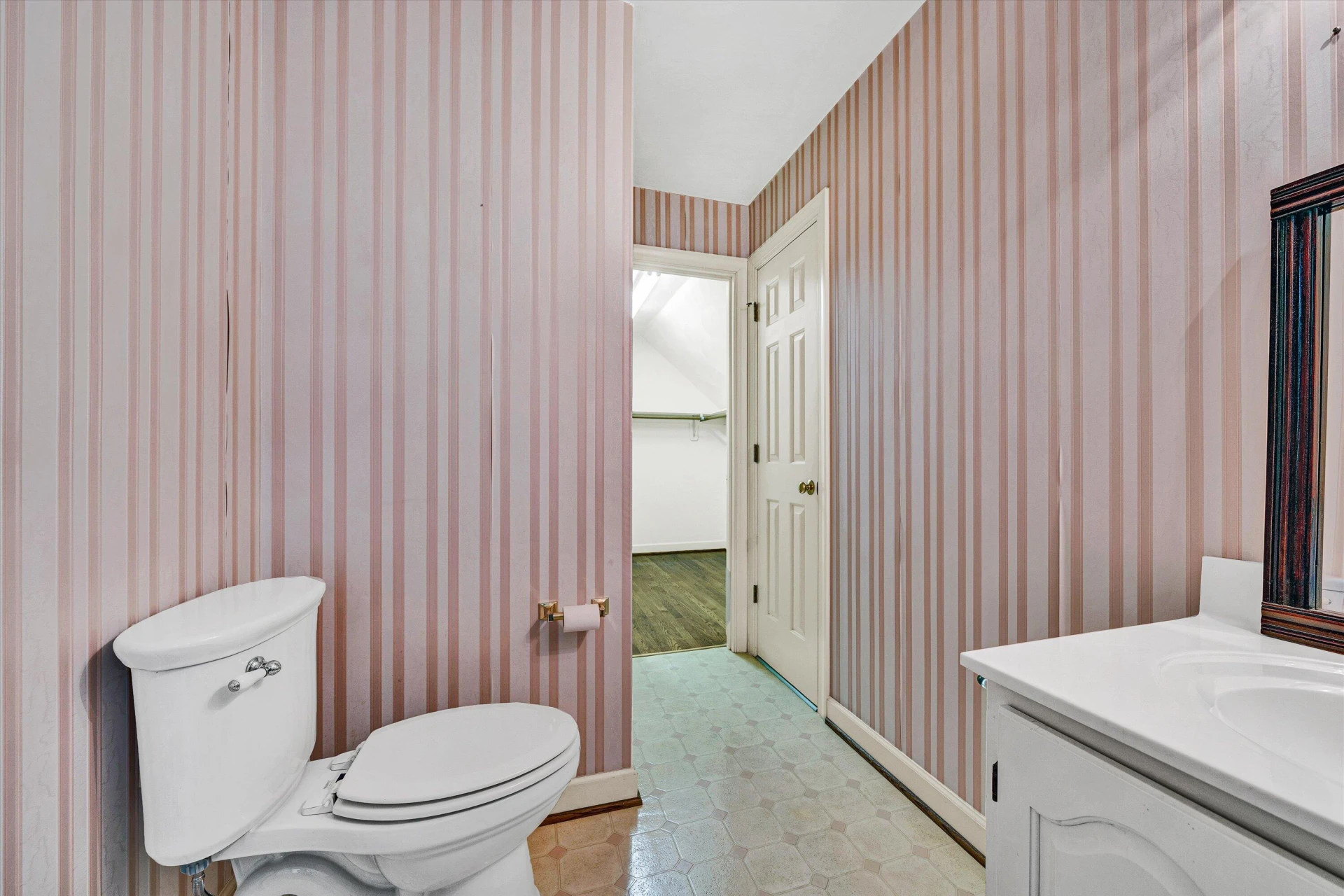 433 Rollingwood CT - Photo 35