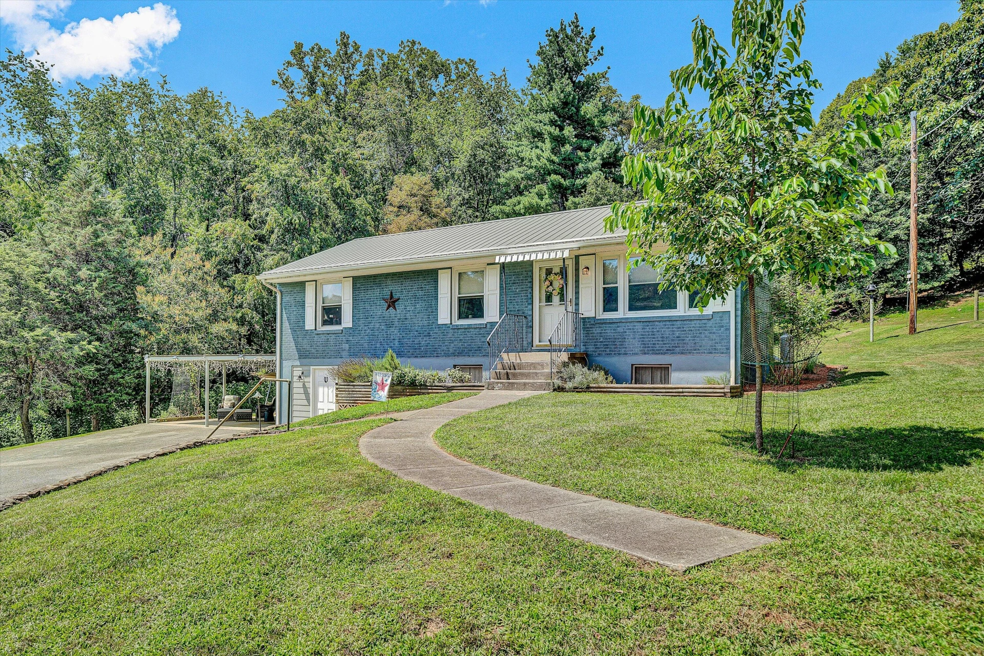 2332 Rutrough RD