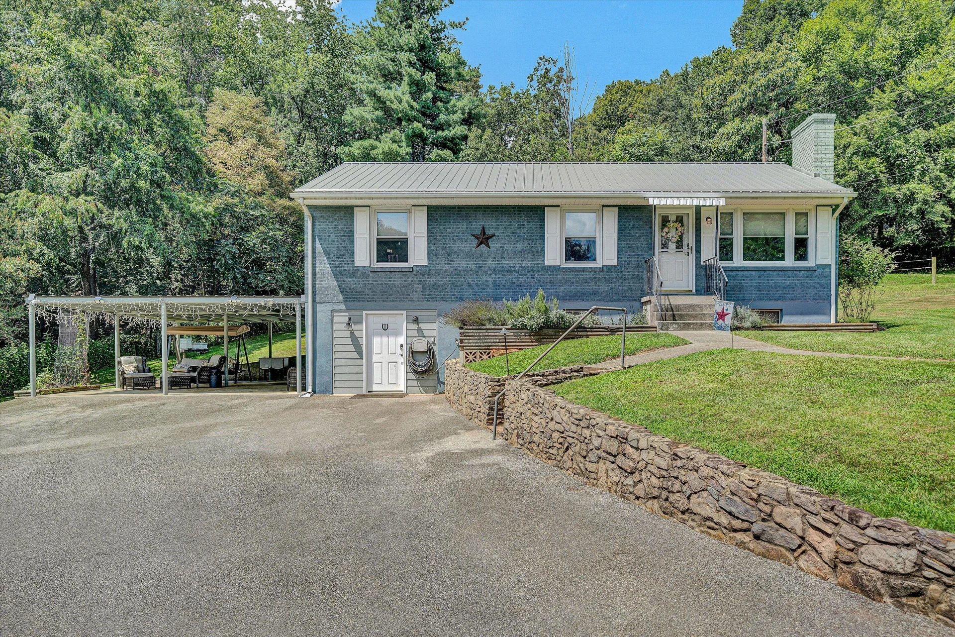 2332 Rutrough RD - Photo 2
