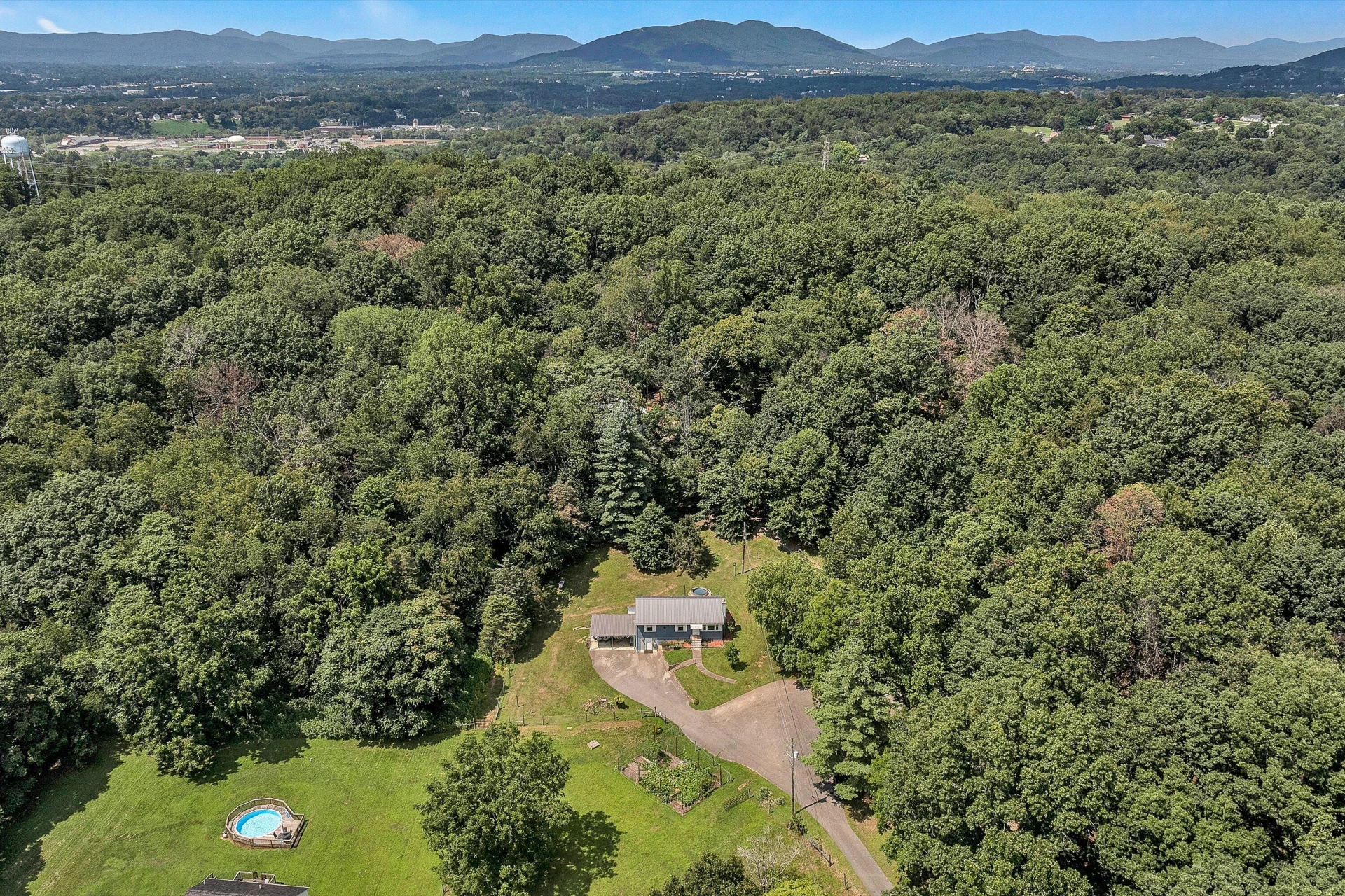 2332 Rutrough RD - Photo 36