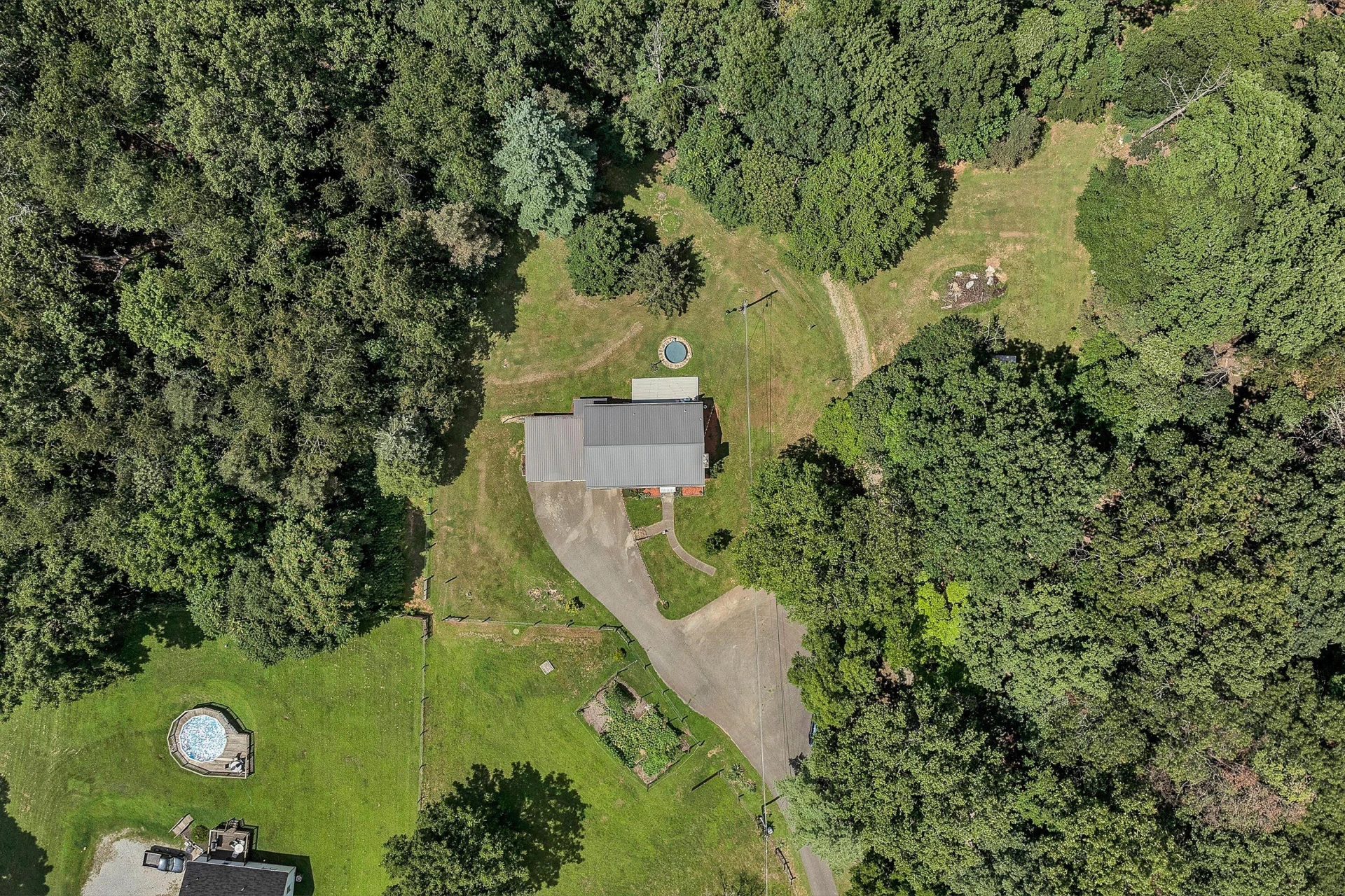 2332 Rutrough RD - Photo 37