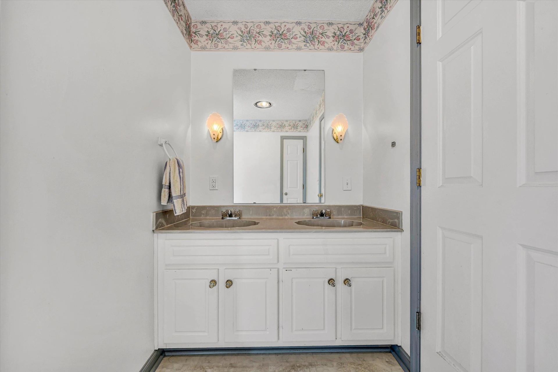 501 Saddlewood DR - Photo 24