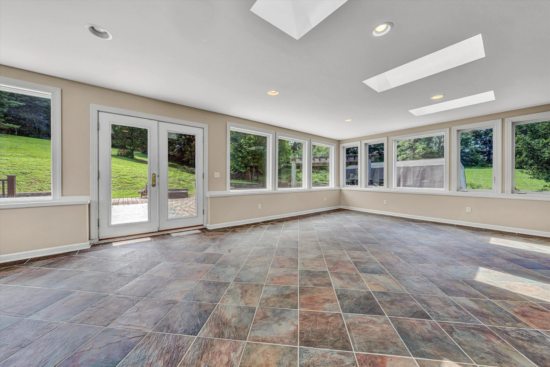 501 Saddlewood DR - Photo 25