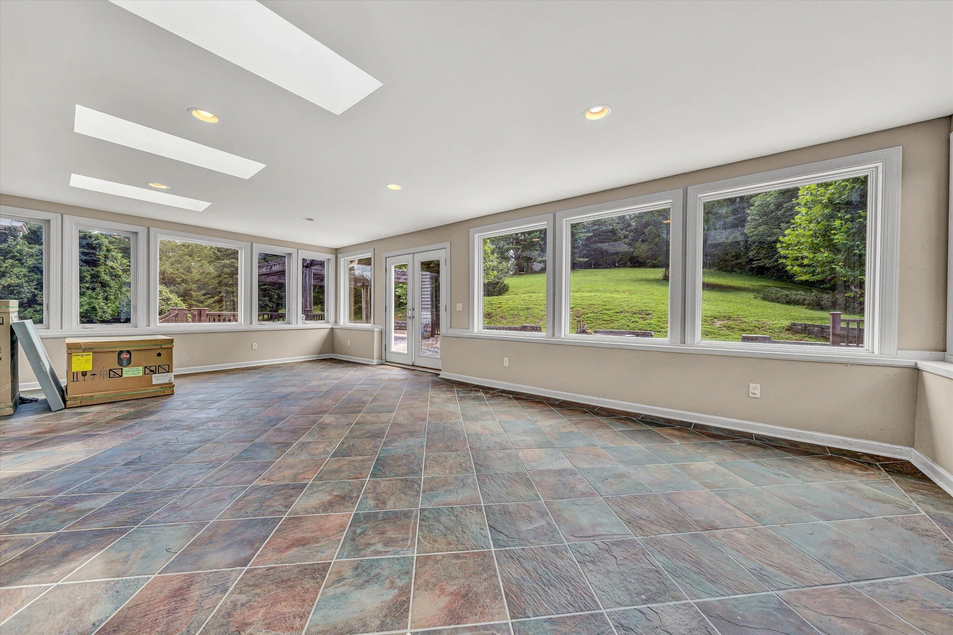 501 Saddlewood DR - Photo 26