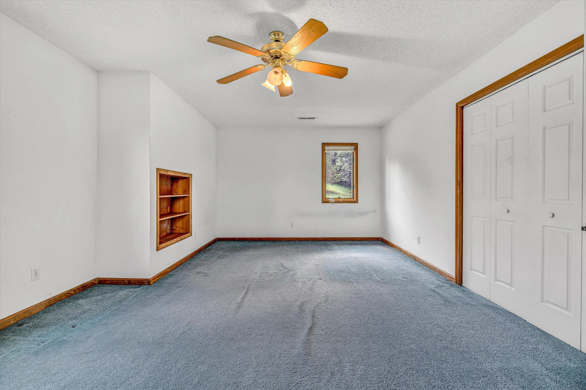 501 Saddlewood DR - Photo 35