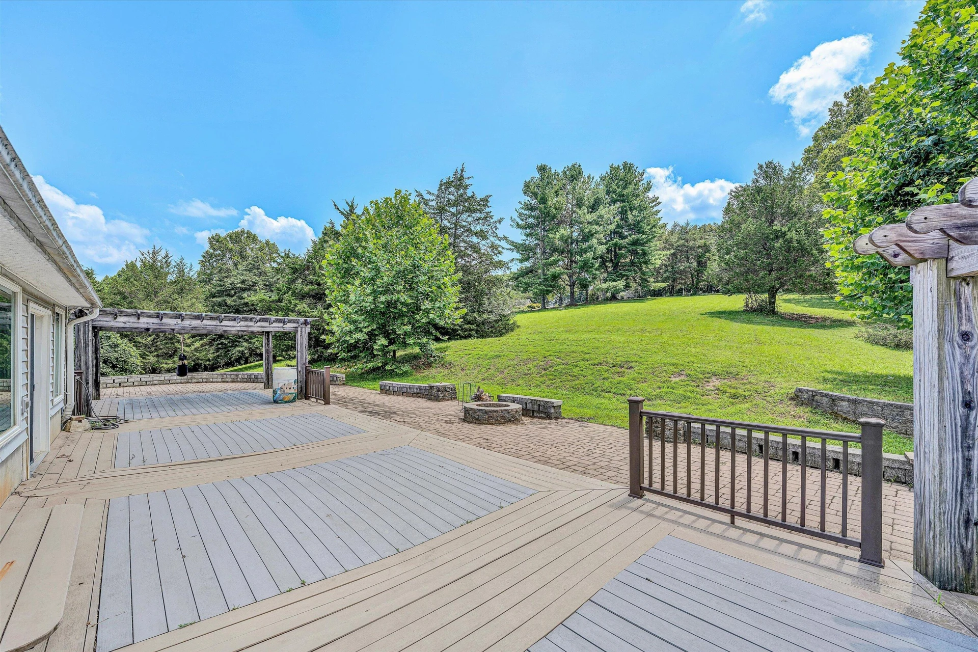 501 Saddlewood DR - Photo 47