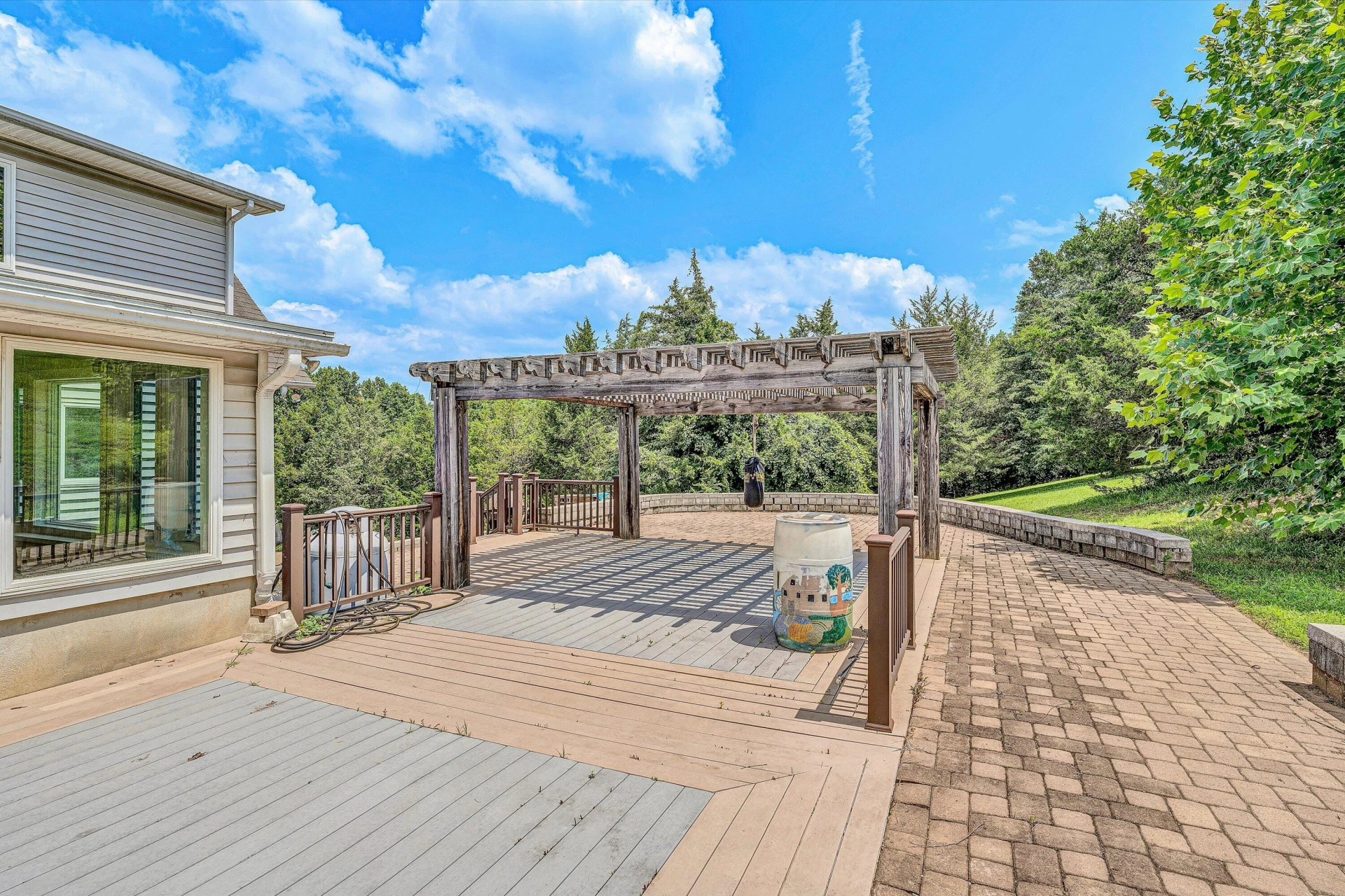 501 Saddlewood DR - Photo 49