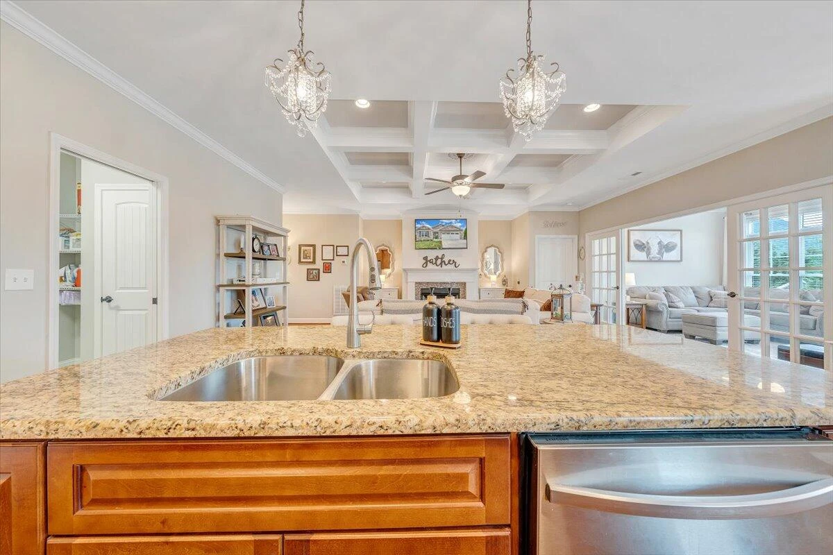 38 Luna CT - Photo 15