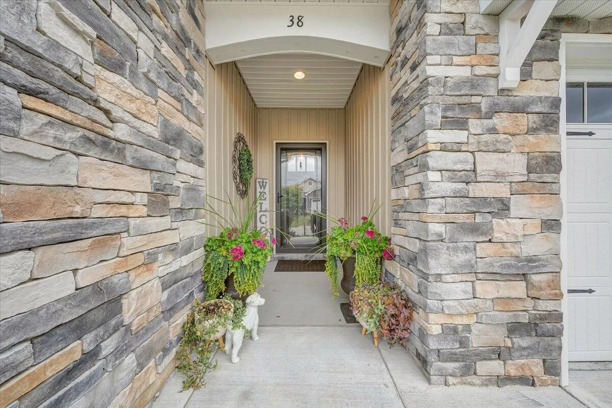 38 Luna CT - Photo 4