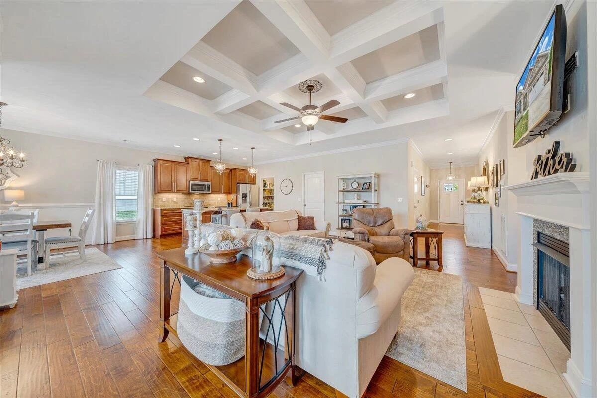38 Luna CT - Photo 9