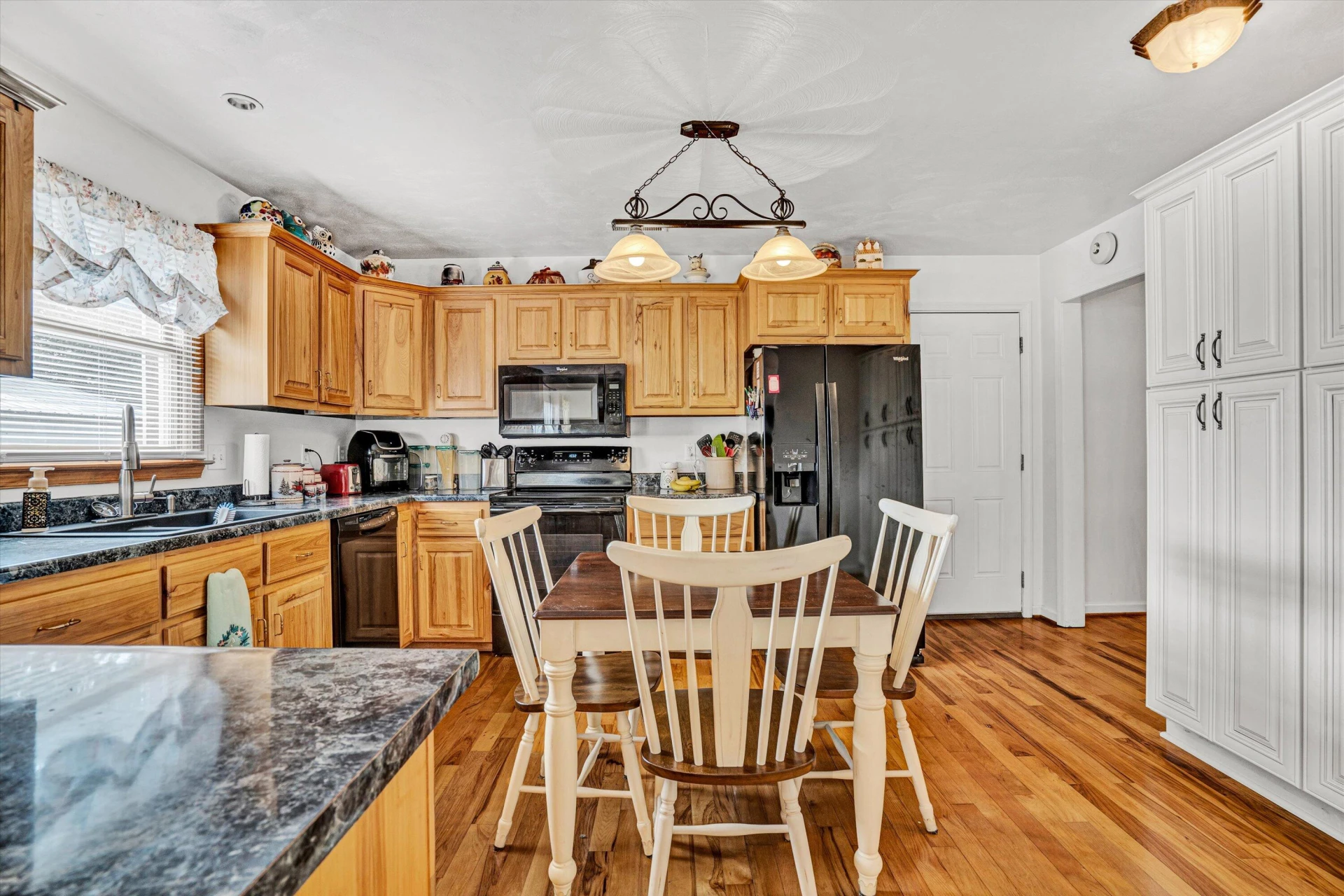311 Herndon AVE - Photo 12