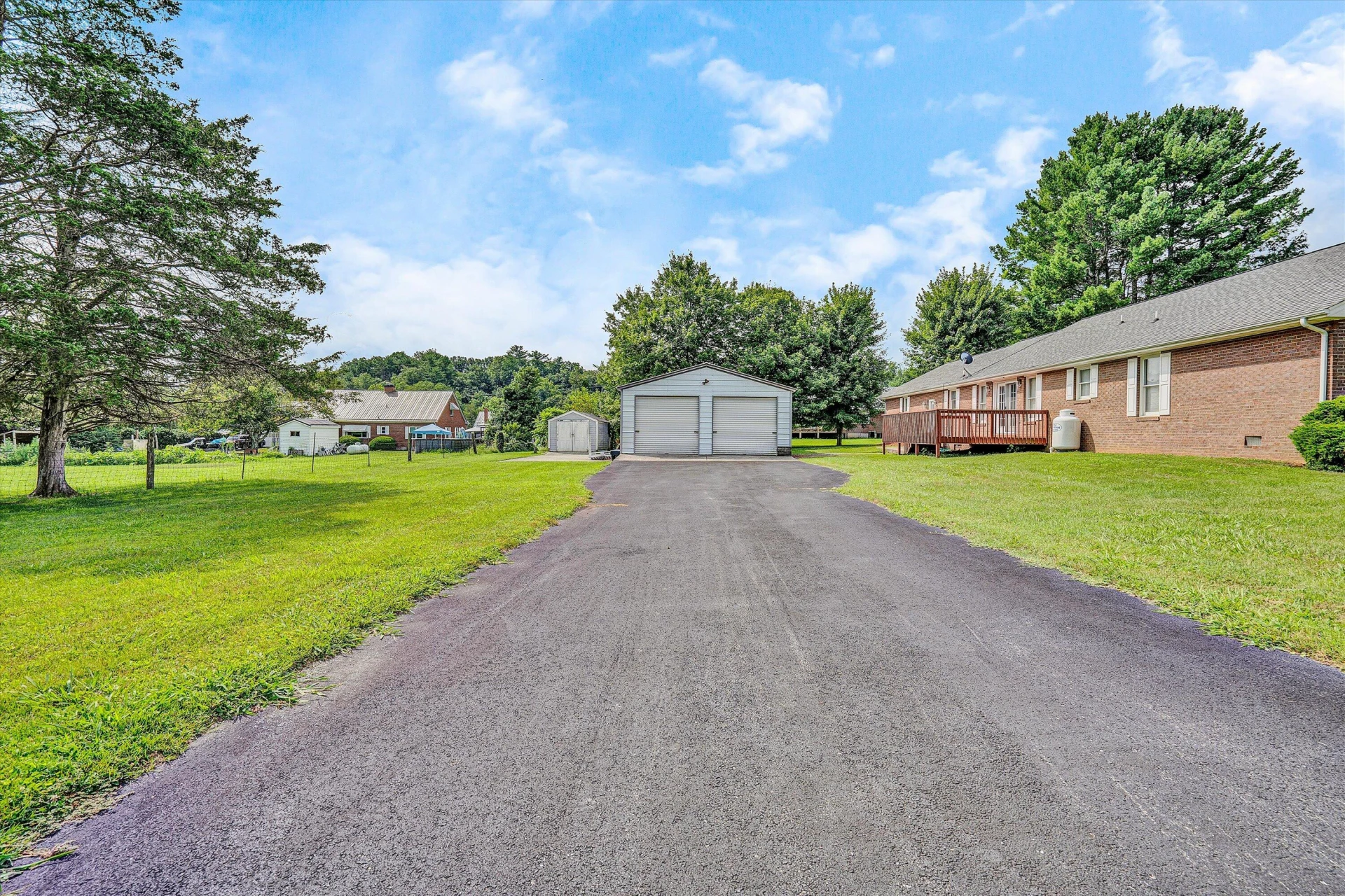 311 Herndon AVE - Photo 28