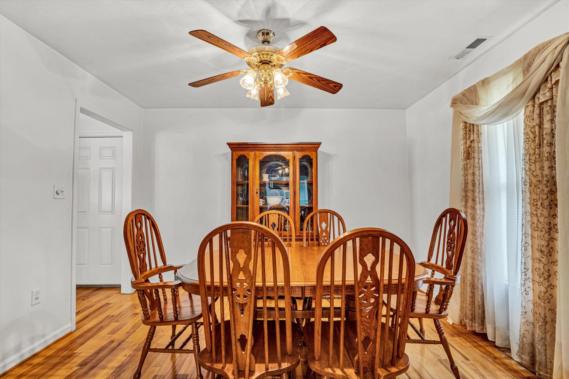 311 Herndon AVE - Photo 8