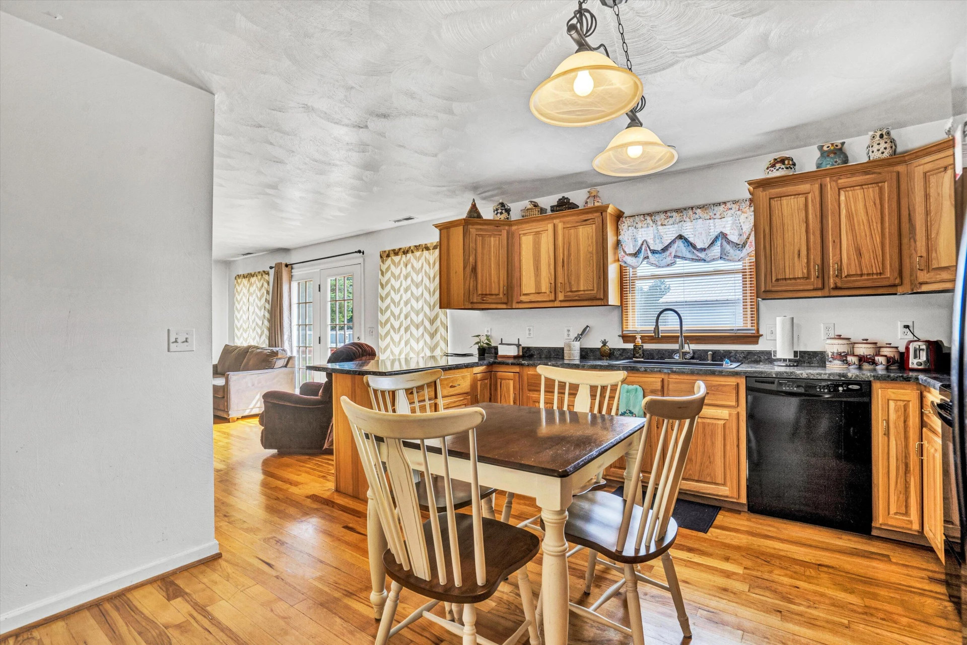 311 Herndon AVE - Photo 10