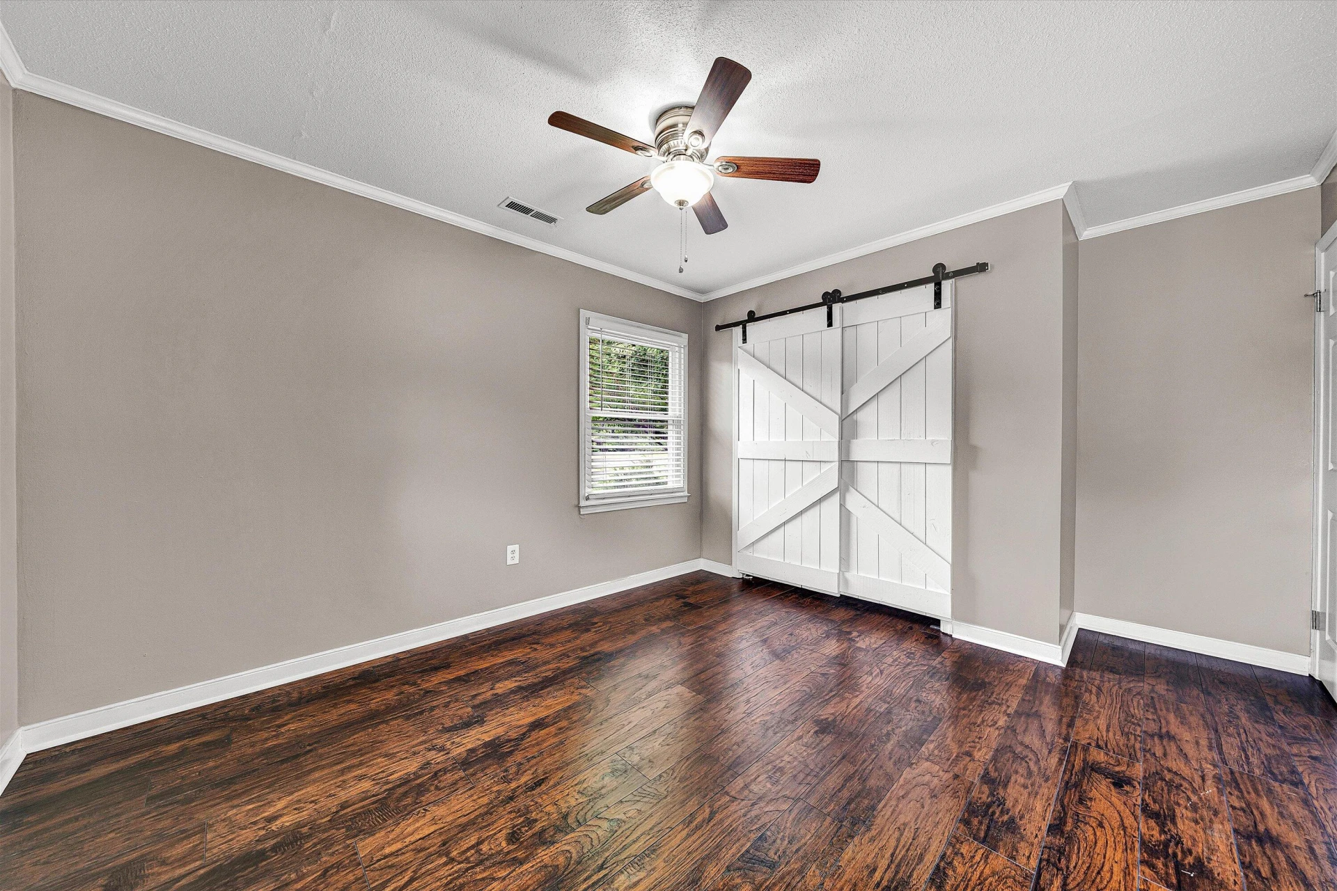 84 Oak LN - Photo 15