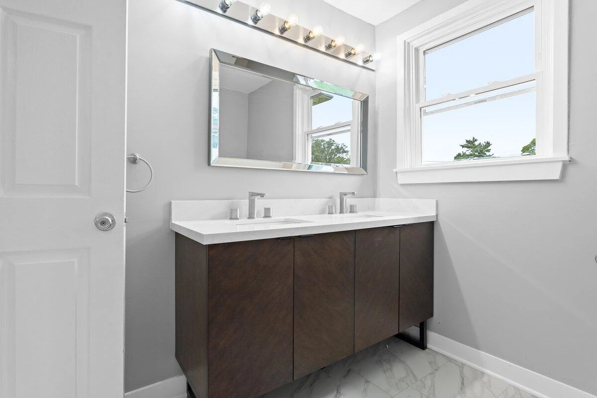 916 14Th ST - Photo 32