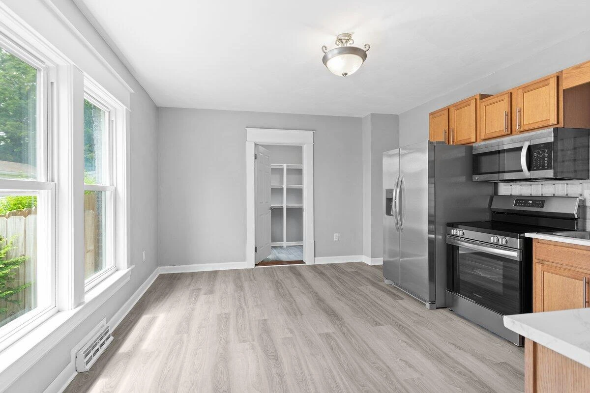 916 14Th ST - Photo 14