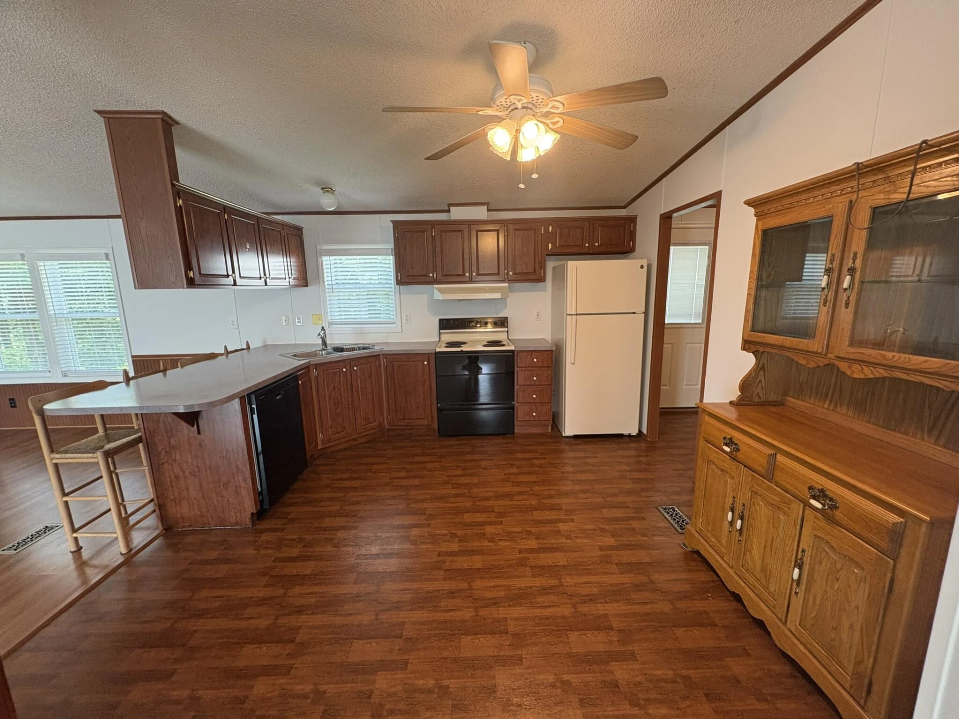 7526 Apple Grove LN - Photo 10