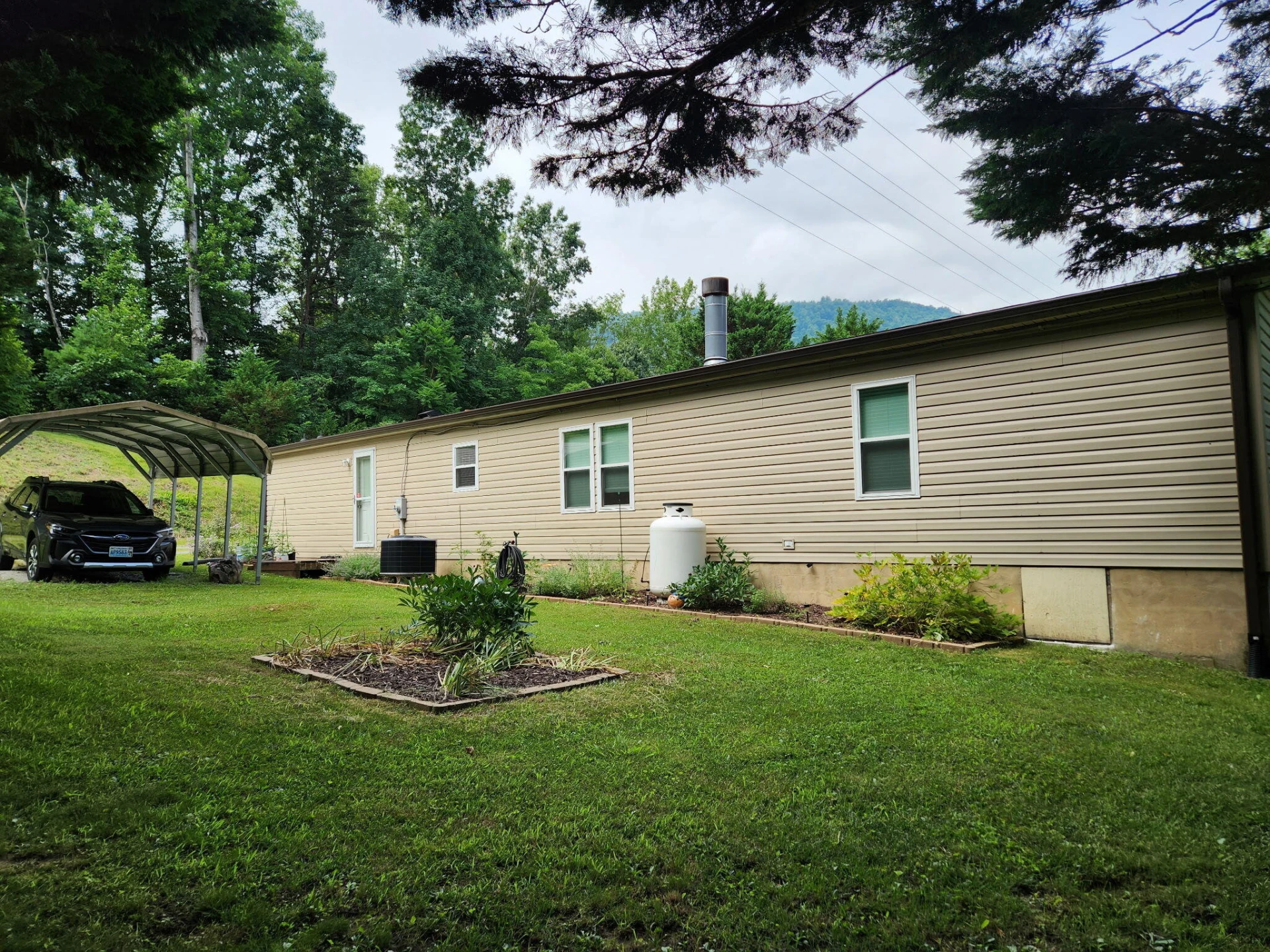 7526 Apple Grove LN - Photo 3