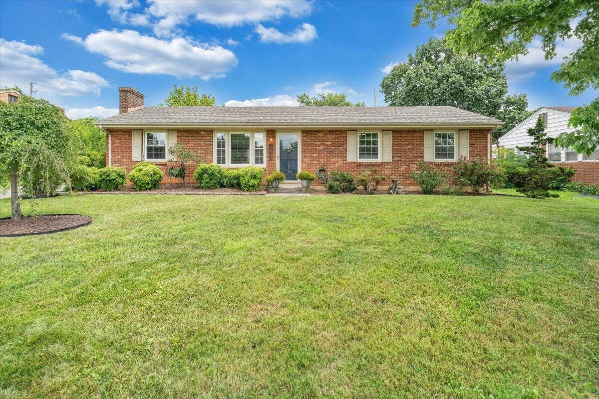 2835 Envoy DR