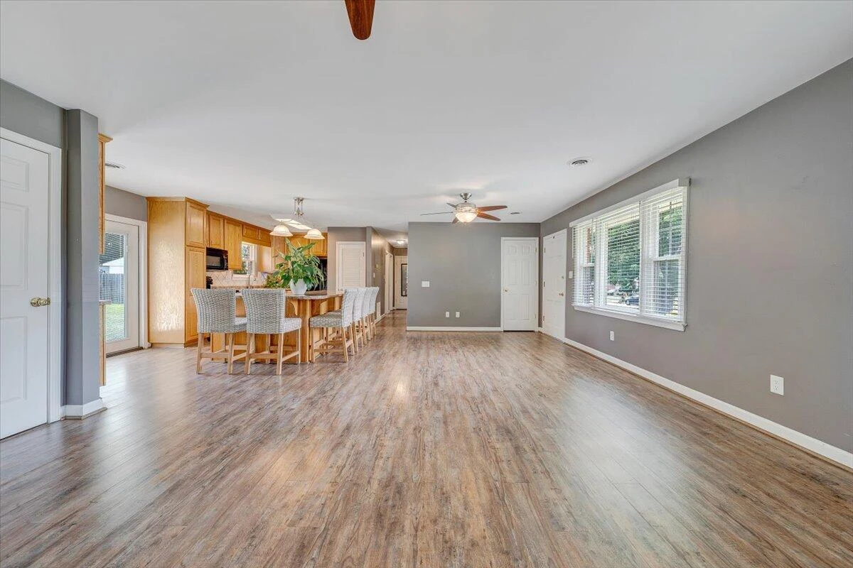 2835 Envoy DR - Photo 11