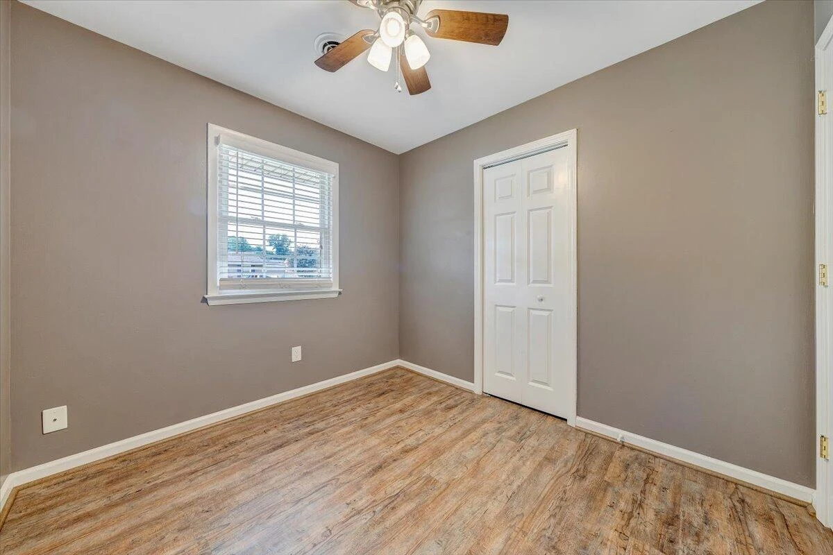 2835 Envoy DR - Photo 20