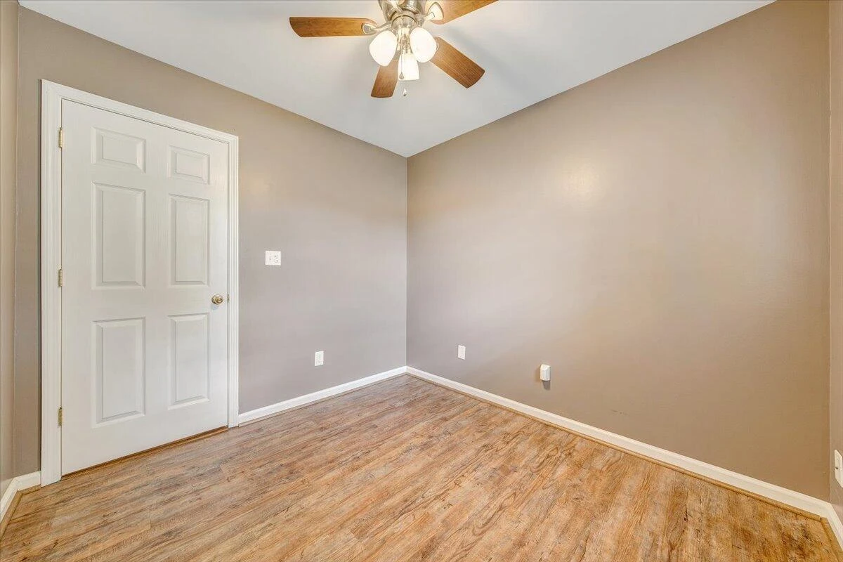 2835 Envoy DR - Photo 21