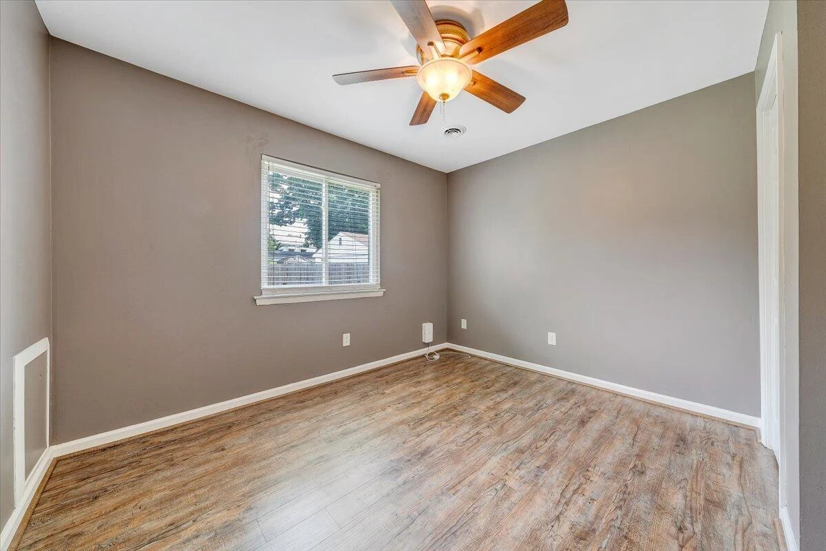 2835 Envoy DR - Photo 22