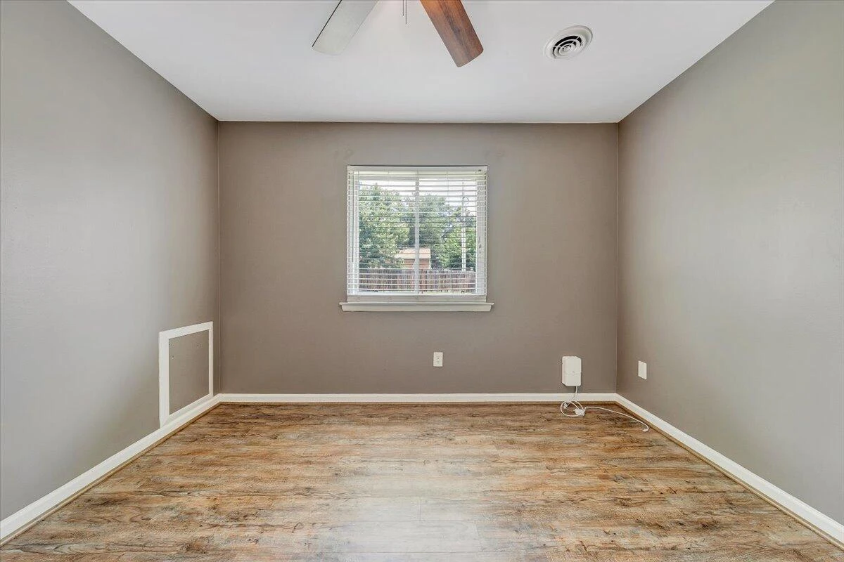 2835 Envoy DR - Photo 26