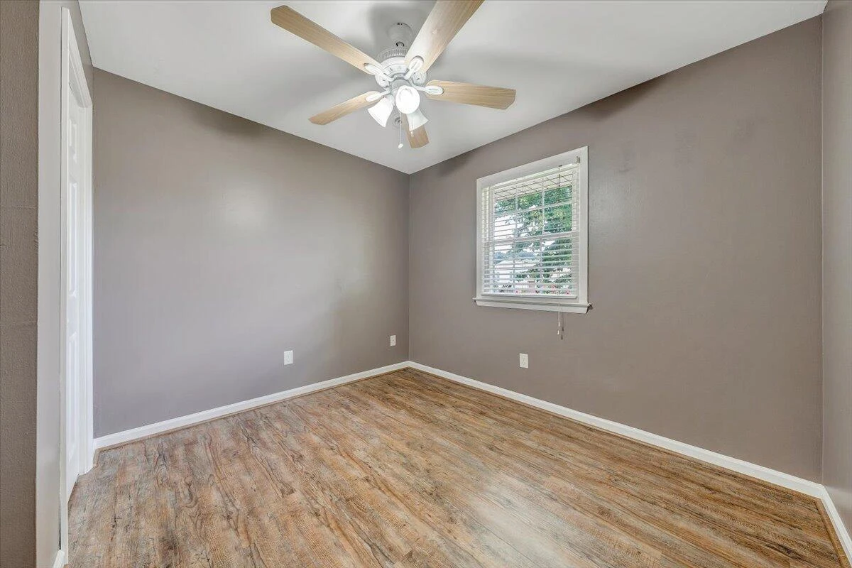 2835 Envoy DR - Photo 27