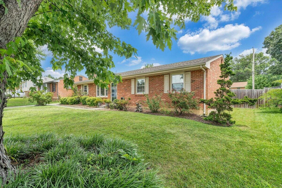 2835 Envoy DR - Photo 34