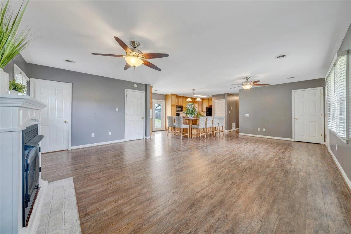 2835 Envoy DR - Photo 7